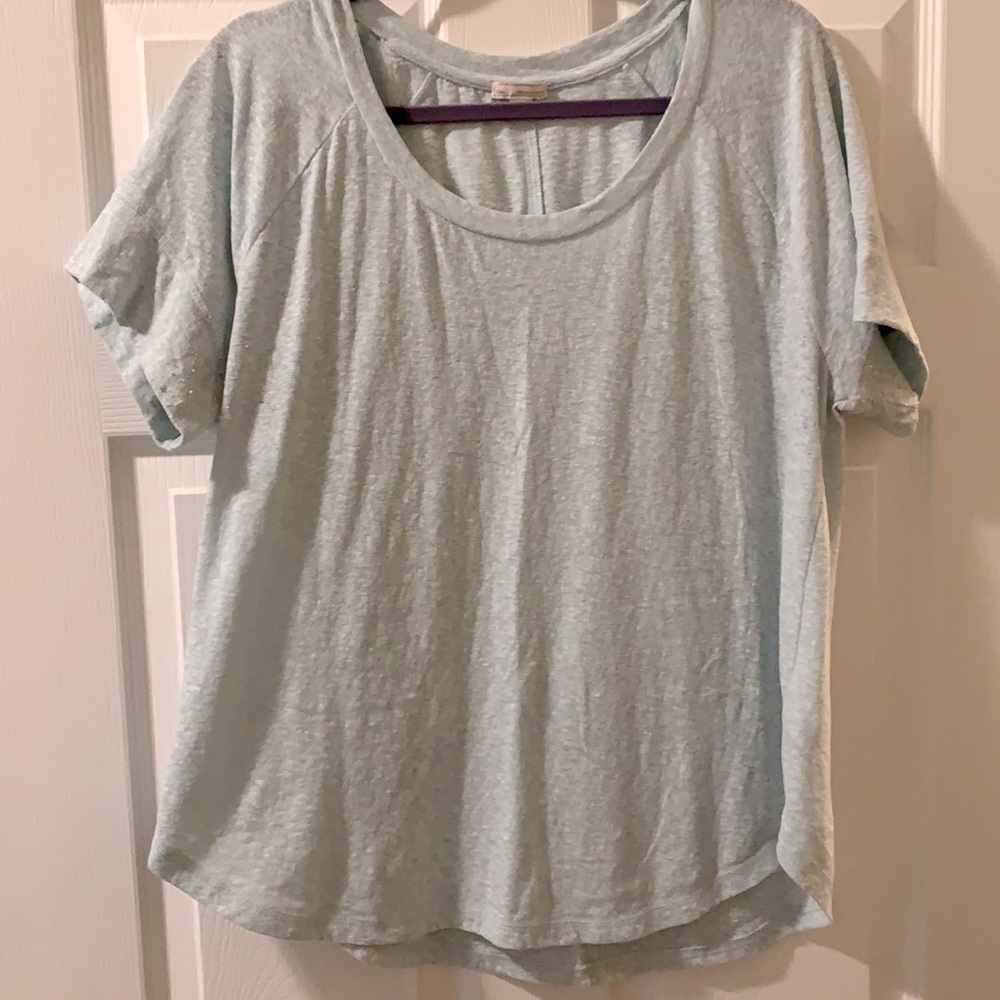 XL Gap tee